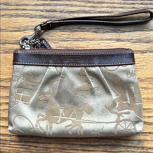 Coach Wristlet - Picture 1 of 4